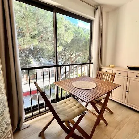 Joli 50m Lägenhet Calvi (Corsica)