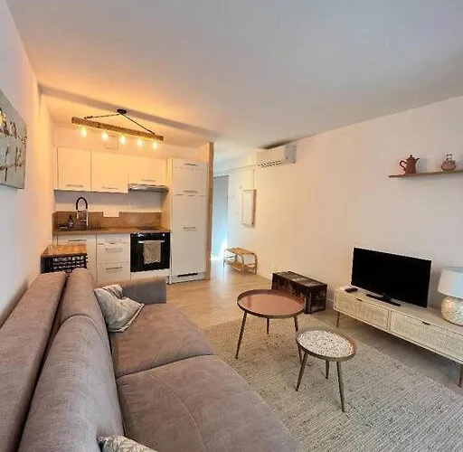 Apartment Joli 50m Calvi (Corsica)